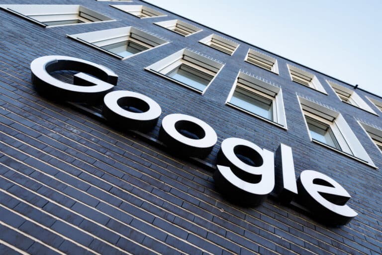Google îmbunătățește Google Finance cu actualizări AI și un flux de știri în timp real