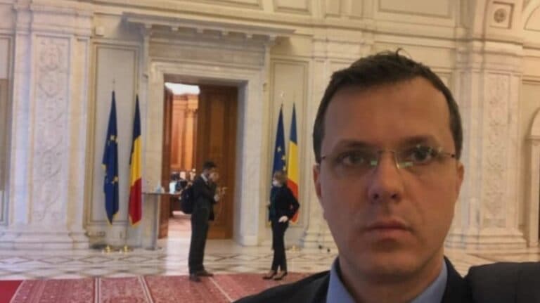 Guvernul va prelua responsabilitatea pentru cinci pachete distincte de măsuri de austeritate. Strategia lui Bolojan, dezvăluită de Moșteanu