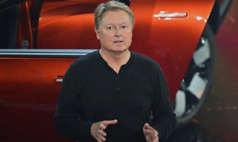 Henrik Fisker a încheiat discret activitatea organizației sale non-profit după falimentul startup-ului său de vehicule electrice