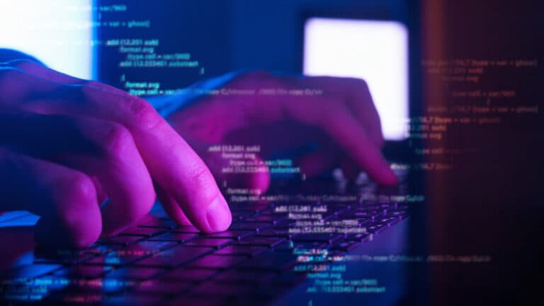 Atac cibernetic asupra unui oraș polonez: infractorii au încercat să blocheze accesul la apă potabilă, avertizări din partea ministrului digitalizării