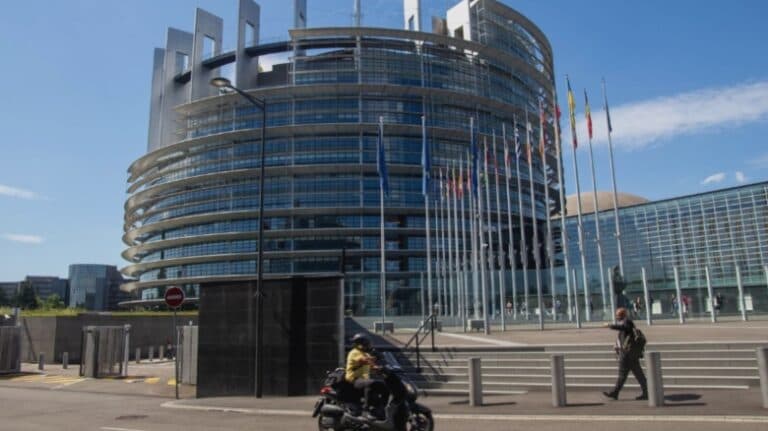 Conflicte între instituțiile europene: Parlamentul European acționează în instanță împotriva Consiliului UE
