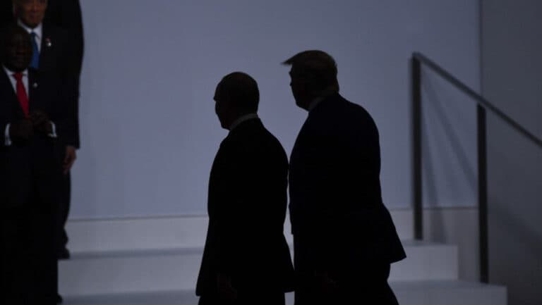 Întâlnirea dintre Donald Trump și Vladimir Putin se va desfășura mai devreme decât era planificat. Anunțul recent al Casei Albe