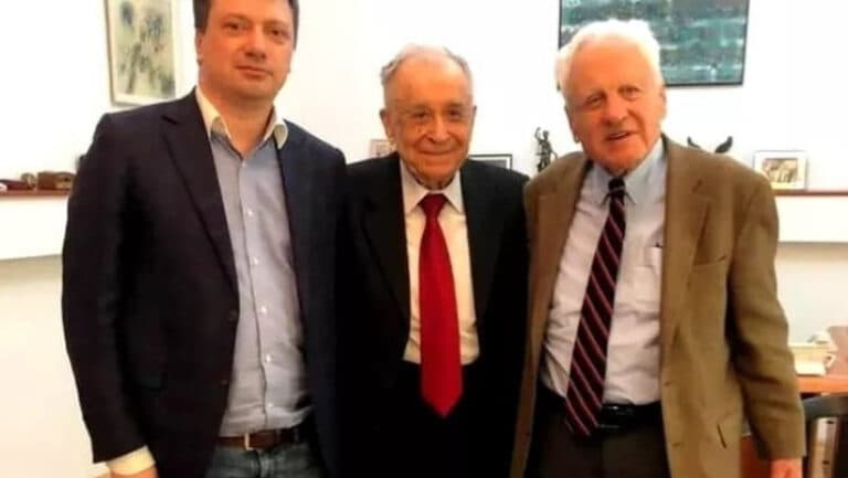 Ionuț Vulpescu: Iliescu pleacă în liniște, împăcat cu sine și cu trecutul său plin de speranțe și dezamăgiri