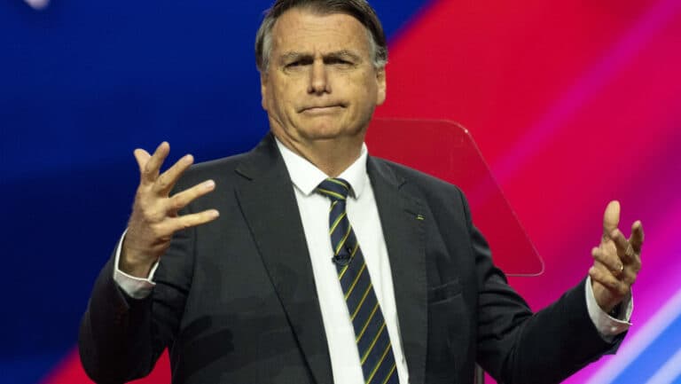 Jair Bolsonaro, sub arest la domiciliu, se confruntă cu acuzații de tentativă de lovitură de stat