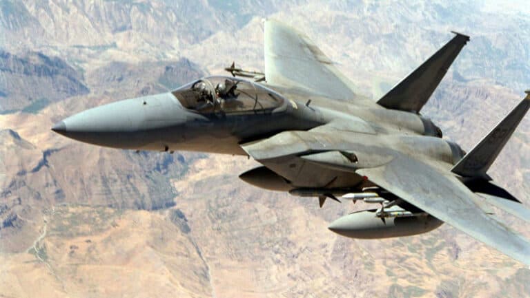 F-15: 53 de ani de legendă în aviație – Povestea fascinantă a creatorului său și secretul longevității sale în serviciu