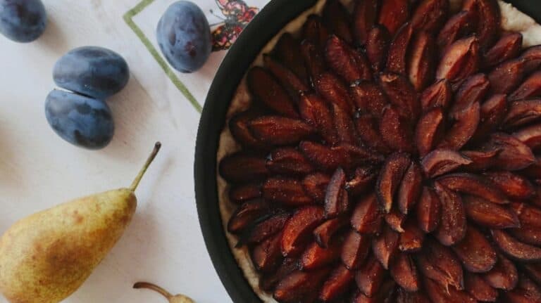 Deliciul ardelenesc: Lichiu de prune, o rețetă de suflet