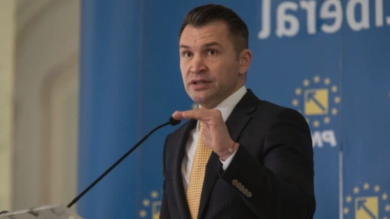Liderul PNL îndeamnă la o implicare mai energică a României în dialogul internațional privind Ucraina