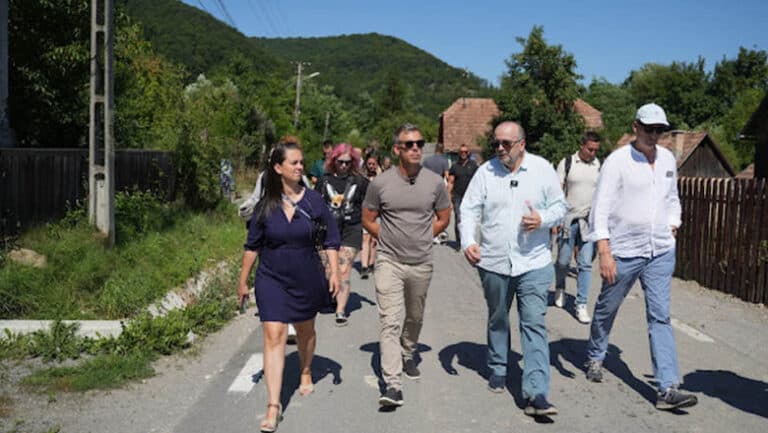 Peter Magyar, liderul opoziției ungare, revine în România pentru a comenta situația alarmantă de la Salina Praid