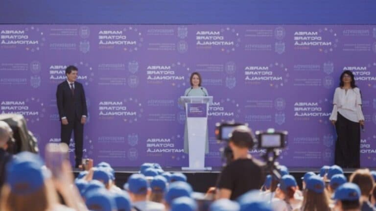 Maia Sandu la „Marea Dictare Națională” din Chișinău: „Limba română, legătura esențială între cele două maluri ale Prutului.”