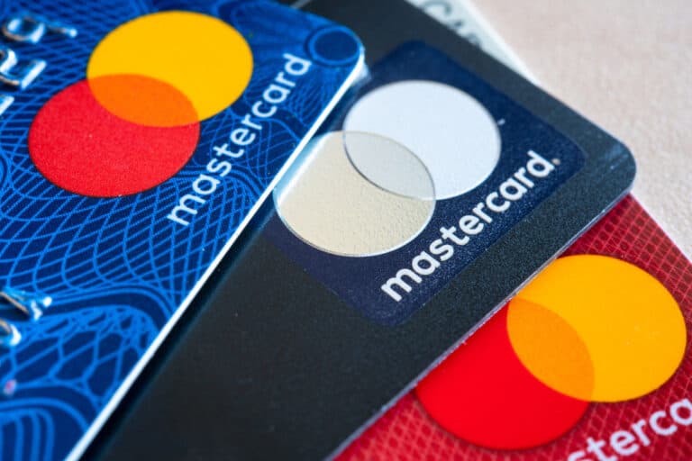 Mastercard respinge acuzațiile de influențare a platformelor de jocuri, însă Valve are o altă versiune a poveștii