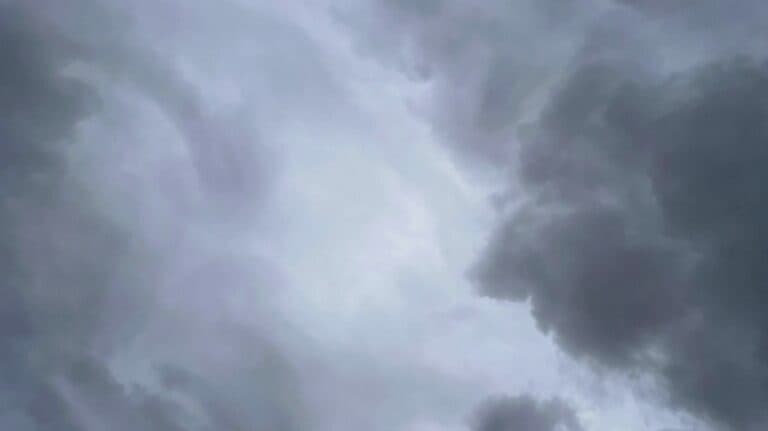 Avertizări meteorologice de furtuni: Ploile vor acoperi întreaga țară în următoarele ore