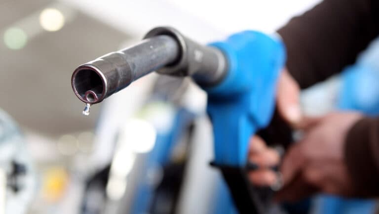 Ministerul Energiei anunță stare de alertă: criza aprovizionării cu țiței și motorină se agravează