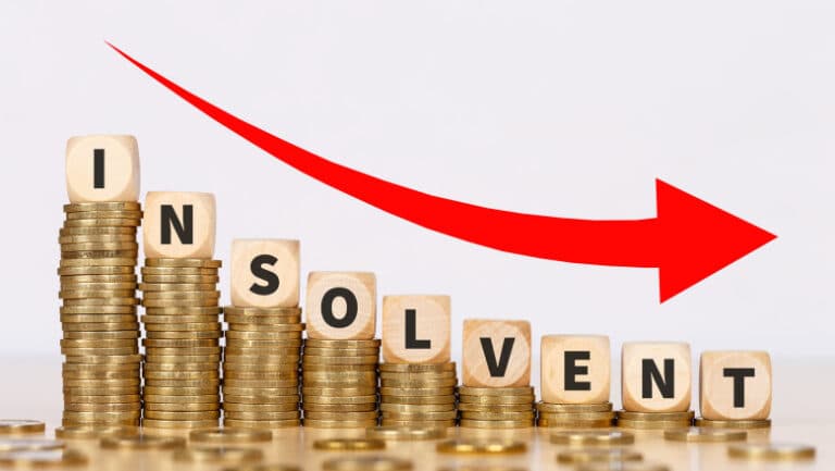 Schimbări în Legea insolvenței: Restricții de 5 ani pentru înființarea de firme și scurtarea proceselor legale