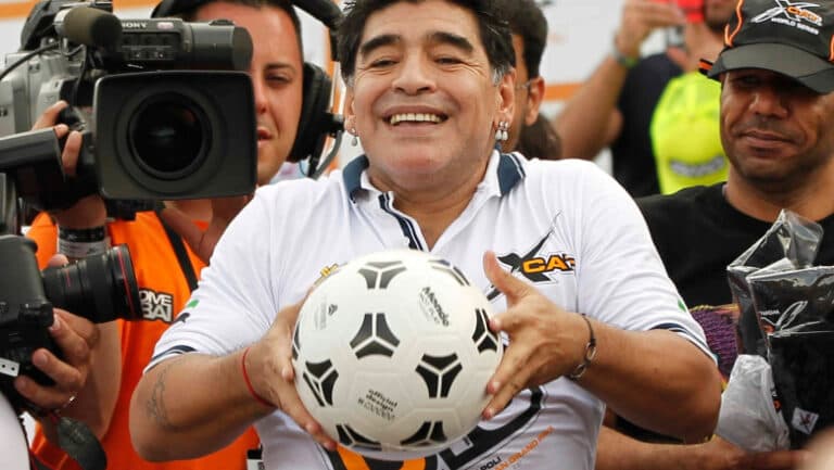 Moștenitorii lui Diego Maradona triumfă în disputa pentru marca înregistrată cu surorile sale: „O poveste captivantă și plină de mister.”