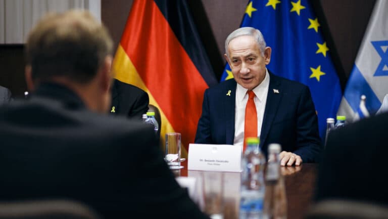 Netanyahu suspendă decizia asupra intervenției militare în Gaza, iar Israelul evaluează posibilitatea capturării orașului