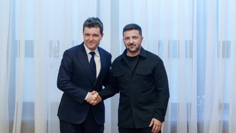 Nicușor Dan a avut o discuție telefonică cu Volodimir Zelenski: Vizita oficială în Kiev, programată pentru toamnă