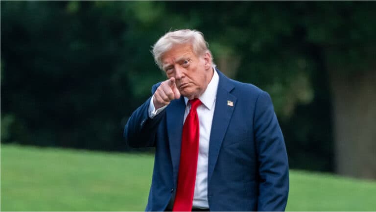 Trump răspunde provocărilor lui Medvedev: „Am dispus desfășurarea a două submarine nucleare în apropierea Rusiei.”