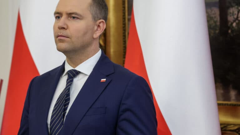 Karol Nawrocki, noul lider al Poloniei, își va susține jurământul miercuri, provocând temeri de instabilitate politică în anii ce urmează