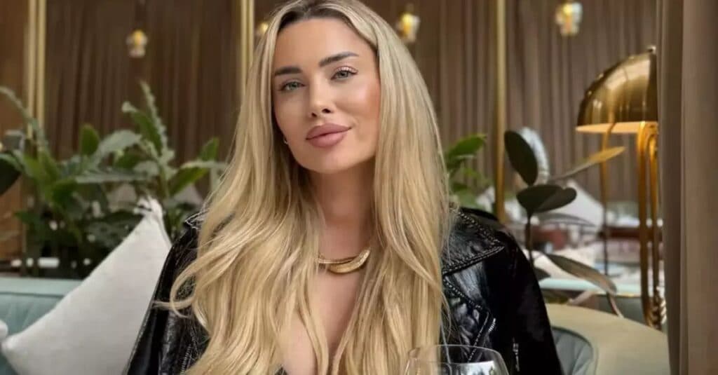 Oana Monea își face publică vârsta reală, răspunzând criticilor fanilor emisiunii Insula Iubirii, care o consideră „prea matură” pentru acest format
