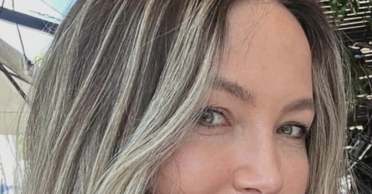 Octavia Geamănu își dezvăluie volumul „Gânduri bune” și preia controlul asupra comenzilor sale. „Fiecare bărbat va înțelege mai profund femeia după ce parcurge această carte.”