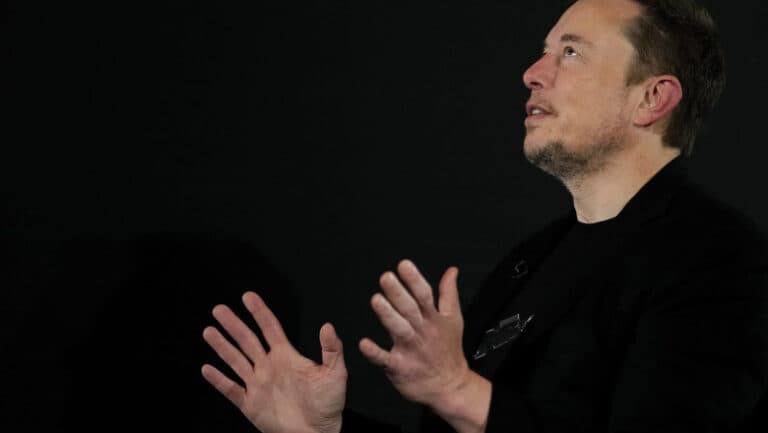 Propunerea de reconciliere a lui Elon Musk: 15 milioane de dolari pentru Trump și republicani în timp ce dezbate cu președintele