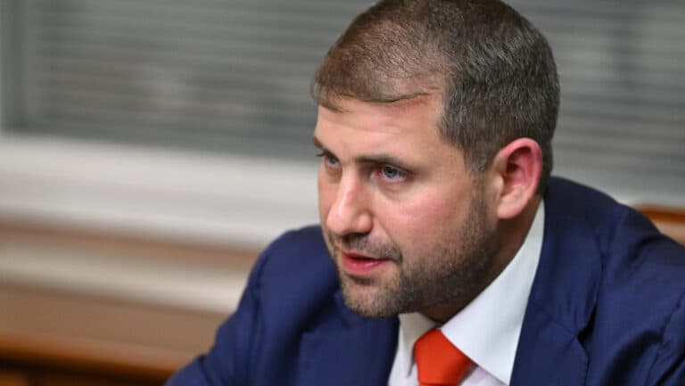 Ilan Șor, oligarhul în exil, oferă 3.000 de dolari lunar susținătorilor protestelor antiguvernamentale din Moldova. Cum a reacționat Poliția?