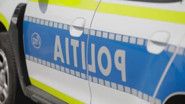Bătrân de 71 de ani, prins de poliție pentru hărțuirea femeilor pe stradă și în mijloacele de transport
