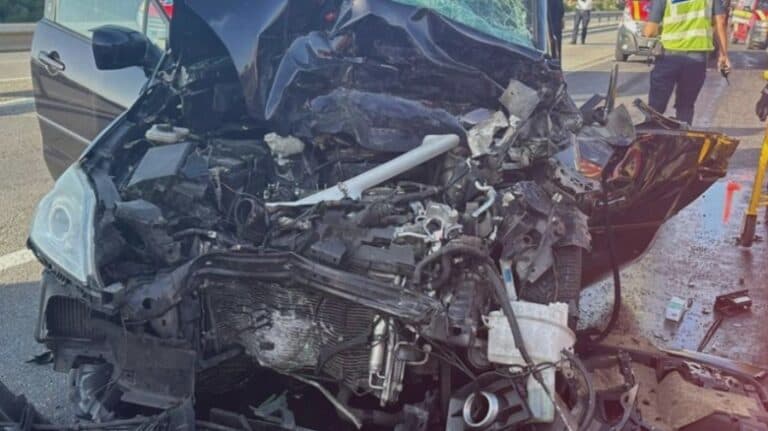 Planul Roșu de Urgență a fost activat pe A1 în urma unui accident grav între două mașini, soldat cu cinci răniți, inclusiv un copil