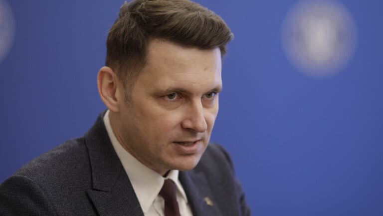 Președintele Senatului subliniază: „Într-o societate responsabilă, pensiile se acordă după 35–40 de ani de muncă.”
