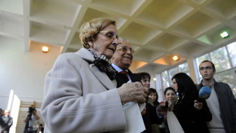 Mesajul emoționant al Ninei Iliescu după pierderea fostului președinte. Ce cuvinte a avut pentru cei care l-au însoțit pe ultimul său parcurs?