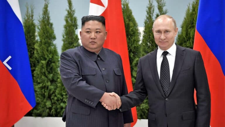 Conversația telefonică dintre Putin și Kim Jong Un: mesajele președintelui rus înainte de întâlnirea cu Trump