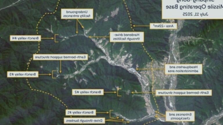 Raport din Statele Unite: Coreea de Nord a ridicat o instalație clandestină pentru rachete nucleare, situată la doar 27 km de frontiera cu China