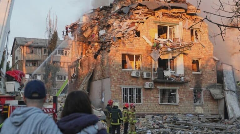 Conflict în Ucraina, ziua 1252: Rusia atacă din nou! Raid devastator asupra Kievului: 8 victime și zeci de răniți, inclusiv copii