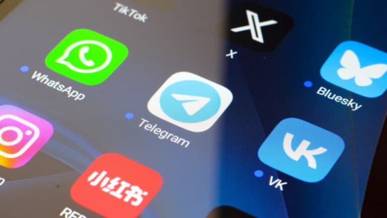Rusia restricționează apelurile pe WhatsApp și Telegram: motivele din spatele acestei măsuri surprinzătoare