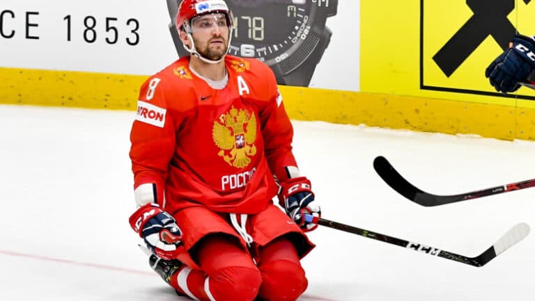 Rusia a înghețat fondurile celui mai prolific marcator din istoria NHL, un apropiat al lui Vladimir Putin