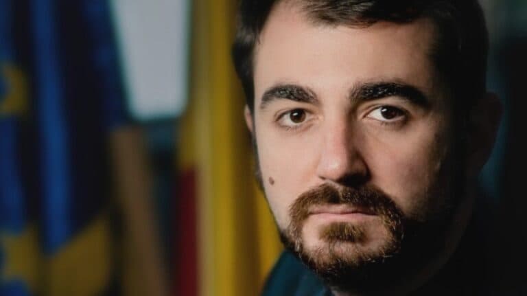Tensiuni majore pe Pilonul 2: Reziștii atacă premierul. Năsui: „Sunt șocat de toate neadevărurile rostite de Bolojan.”