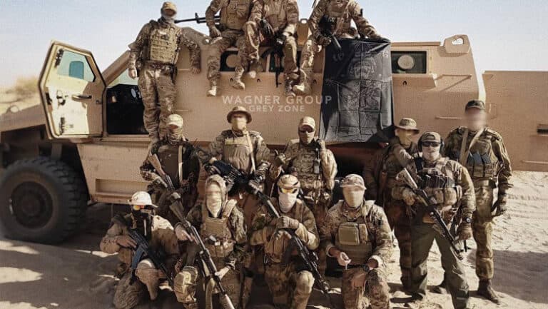 Serviciile de informații britanice dezvăluie destinația actuală a mercenarilor Wagner și cine le ia locul în Siria, Libia și Mali