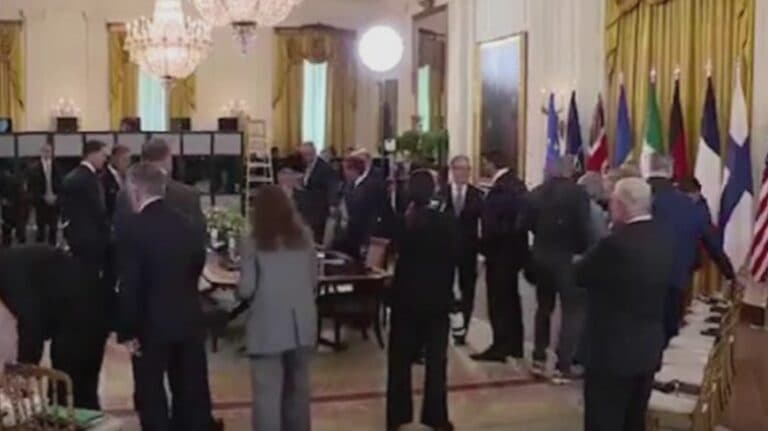 Secretele aprinse ale dialogului dintre Trump și Macron: Ce i-a dezvăluit acesta despre alianța cu Putin?