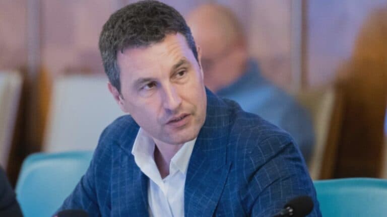 Tanczos Barna expune detalii despre noul pachet de măsuri: “Se ia în considerare interzicerea cumulului pensiei cu salariul, inclusiv pentru militari și foști polițiști.”