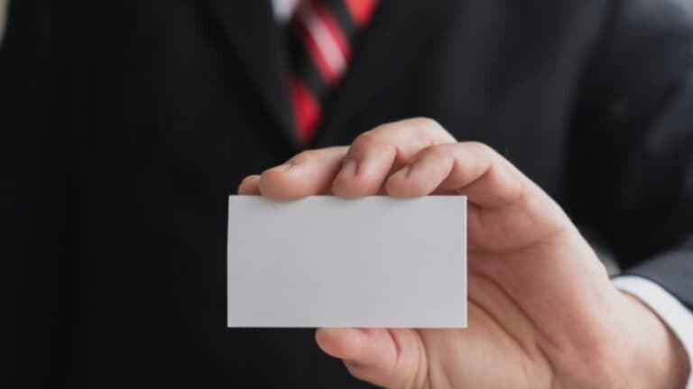 Locul în care poți să te reinventezi complet: o industrie dedicată obținerii unei noi identități