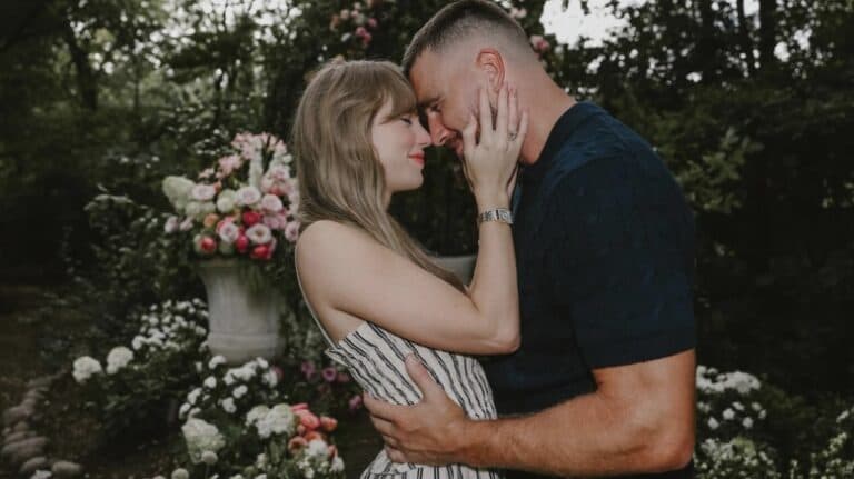 Taylor Swift a spus „da”! Descoperă cum strălucește inelul de logodnă primit de la Travis Kelce
