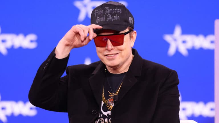 Tesla își răsplătește liderul Elon Musk cu acțiuni de miliarde pentru a-i asigura permanența la timonă: „Îl va motiva.”