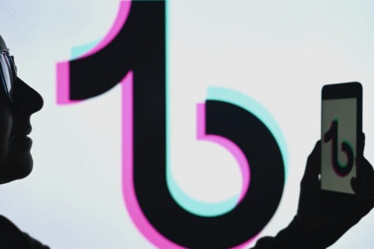 Noua funcție TikTok îi ajută pe studenți să-și întâlnească colegii de clasă și să creeze legături