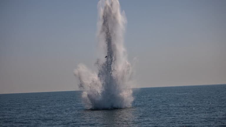 Tragedie în Marea Neagră: Trei înotători și-au pierdut viața în urma unor explozii misterioase la Odesa