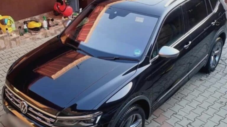 Turiști români, victime ale hoției în Grecia: automobil furat din curtea pensiunii pe timpul nopții