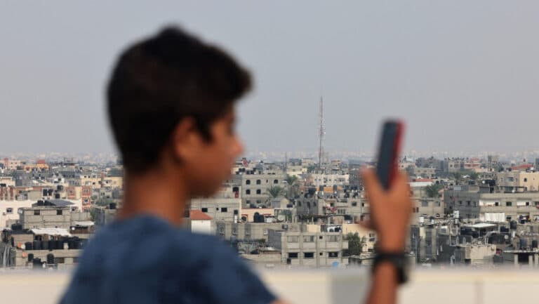 „Un milion de apeluri pe oră”: inițiativa israeliană de monitorizare a palestinienilor și colaborarea cu Microsoft