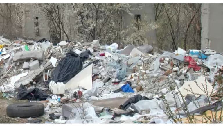 Un tânăr din Giurgiu și-a pierdut mașina după ce a aruncat deșeuri pe câmp și a fost sancționat cu o amendă colosală