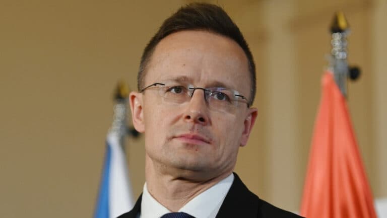 Ungaria contestă atitudinea UE față de întâlnirea dintre Putin și Trump. Ministrul de externe a purtat discuții cu Moscova despre conflictul din Ucraina