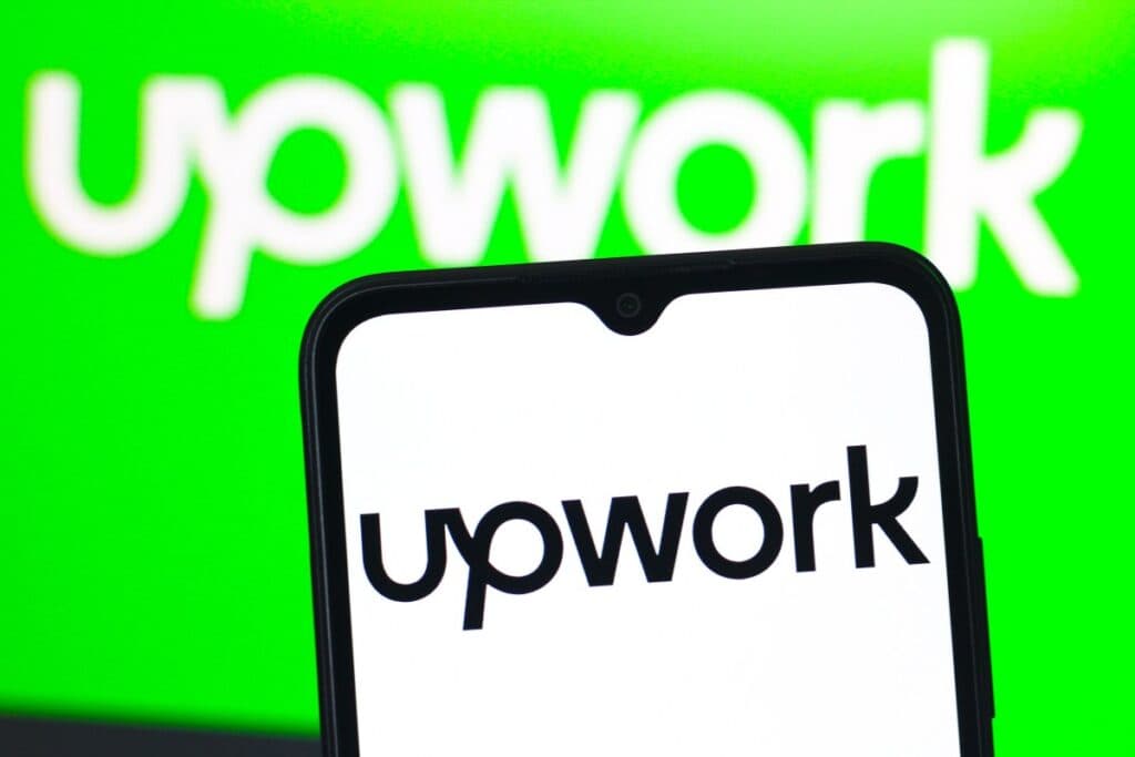 Upwork își extinde orizonturile în domeniul angajărilor corporative, dincolo de freelanceri