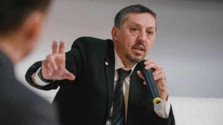 Se va deschide școala pe 8 septembrie? Iată ce declară ministrul Educației